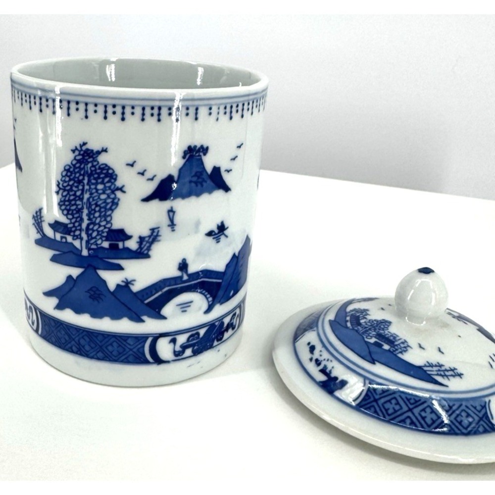 Blue & White Porcelain Pagoda Landscape Lidded Mug Tea Coffee Cup - Picture 14 of 14